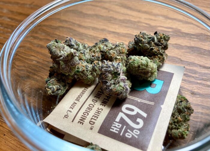 Runtz (Grape Pie-MAC) x Grape Gas 7g pack UK edition with frosty, colourful buds on display